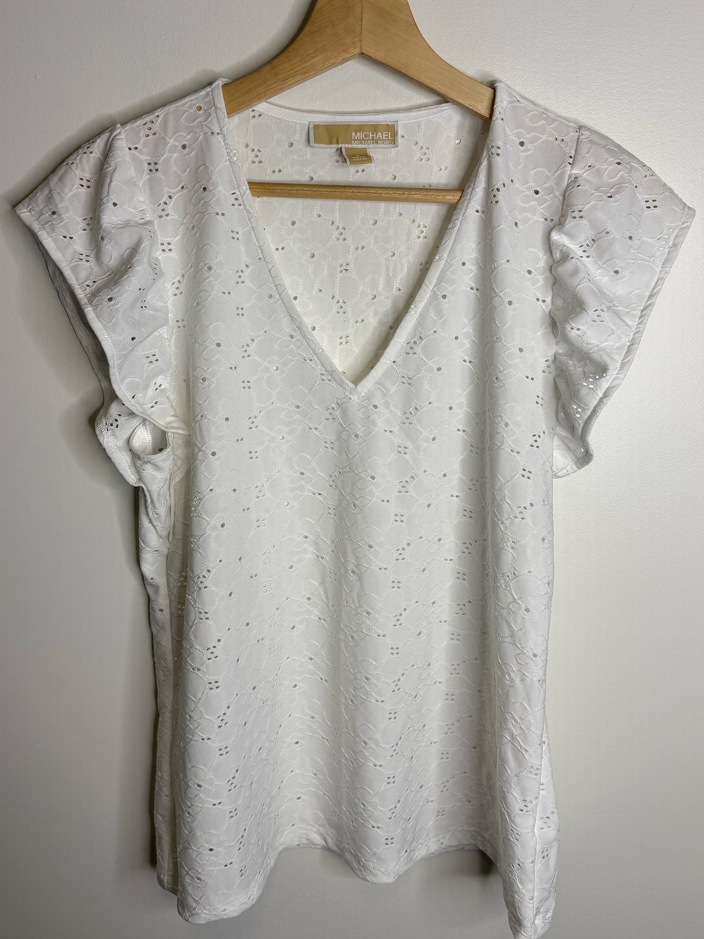 Michael Kors White Eyelet Flutter Sleeve V-Neck Top size small